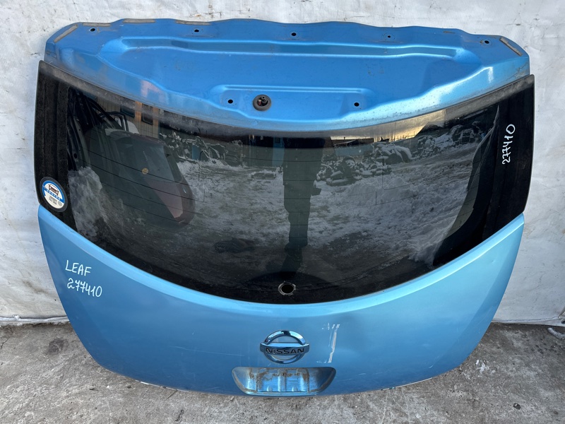 Крышка багажника LEAF 10-17