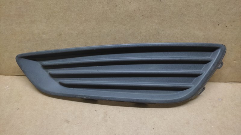 Заглушка ПТФ левая FORD FOCUS 10-18 2016 2.0 F1EZ-17B814-B Б/У