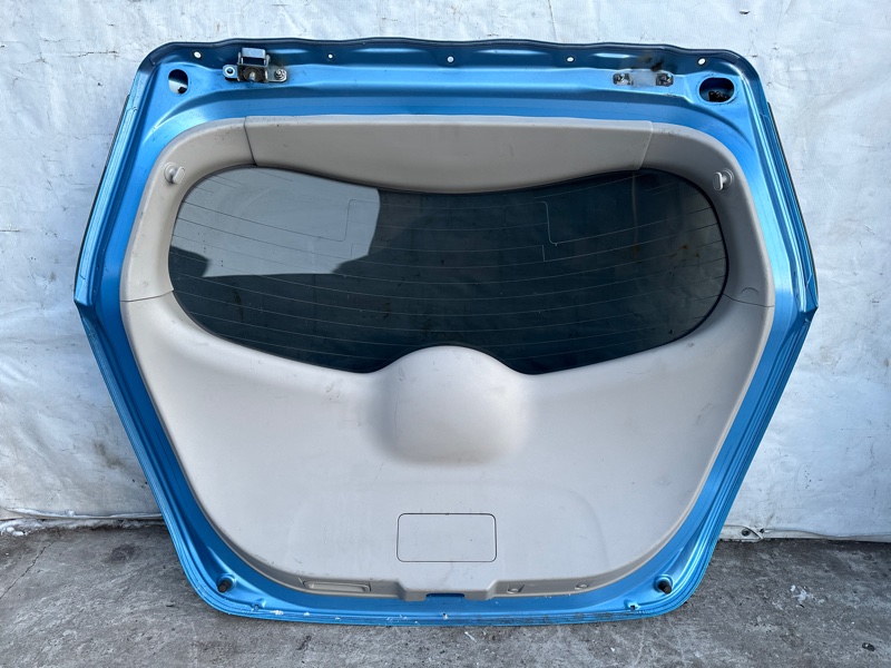 Крышка багажника LEAF 10-17