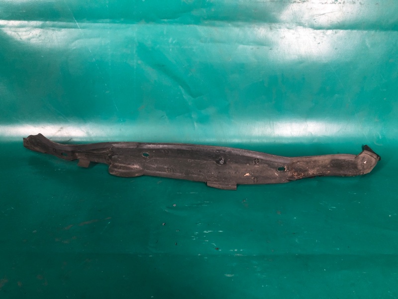 Пыльник крыла передний правый INFINITI M25/M37/M56/Q70/M35H 10-16 Седан 3.7 VQ37VHR