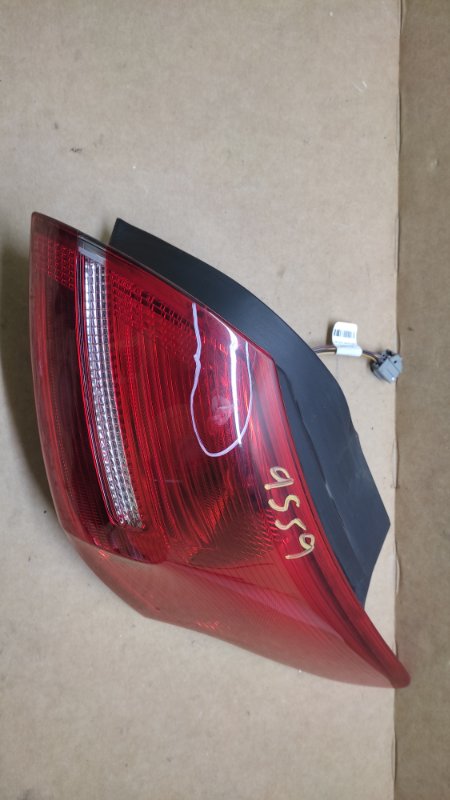 Фонарь наружный правый FOCUS 10-18 2016 2.0