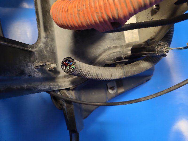 Зарядное гнездо (розетка) LEAF 10-17