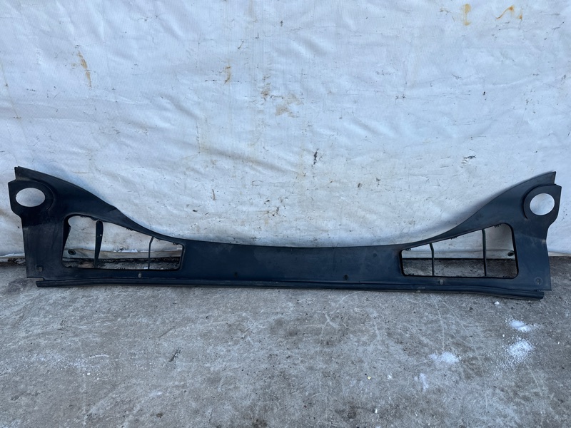 Пластик под лобовое стекло / Жабо FORD FOCUS 10-18 2016 2.0 CV6Z-58018A16-A Б/У