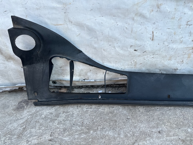 Пластик под лобовое стекло / Жабо FORD FOCUS 10-18 2.0