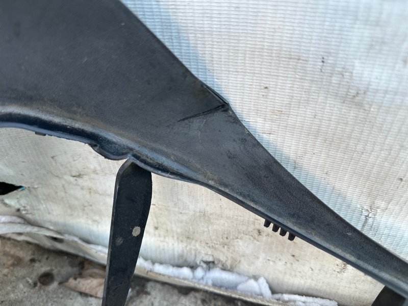 Пластик под лобовое стекло / Жабо FOCUS 10-18 2016 2.0