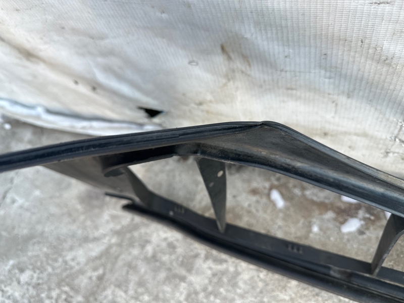 Пластик под лобовое стекло / Жабо FOCUS 10-18 2016 2.0