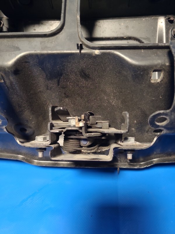 Зарядное гнездо (розетка) LEAF 10-17 Зарядное гнездо (розетка) LEAF 10-17