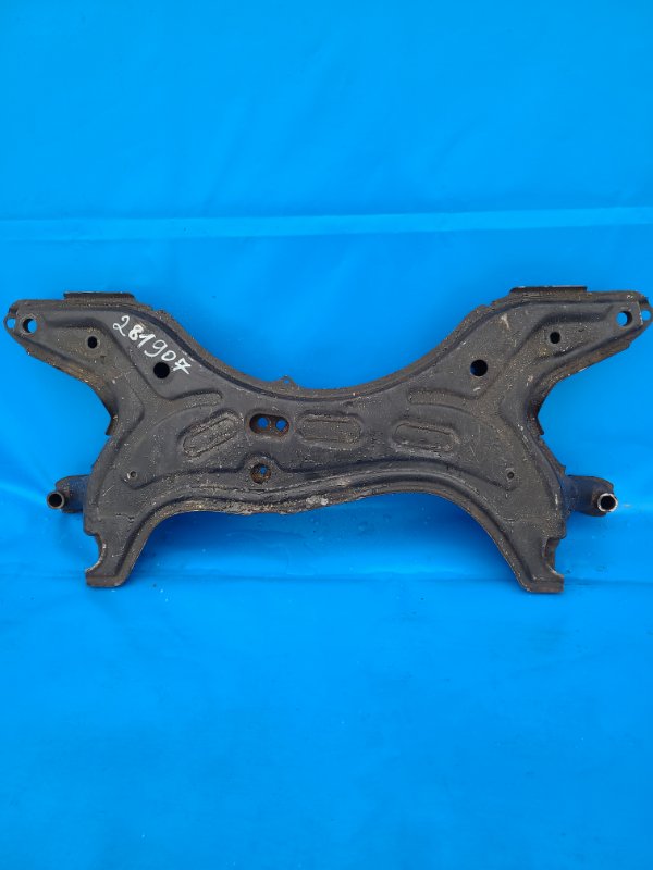 Балка передней подвески TOYOTA RAV4 00-05 51201-42050 Б/У