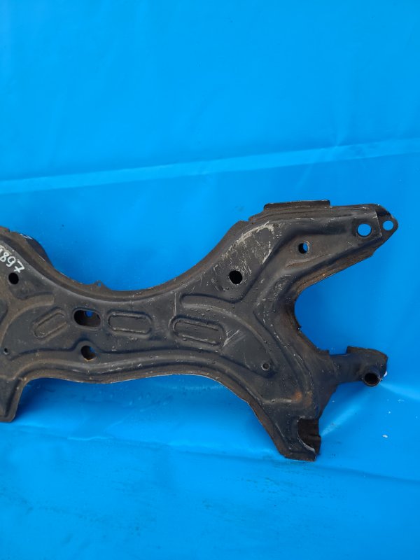 Балка передней подвески TOYOTA RAV4 00-05