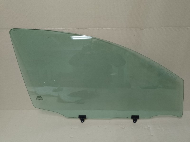 Стекло двери переднее правое NISSAN QASHQAI 07-14 80300-EY10A Б/У