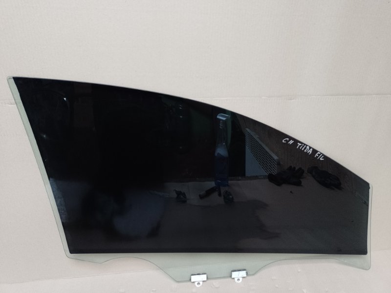 Стекло двери переднее левое TIIDA/VERSA C11 04-11