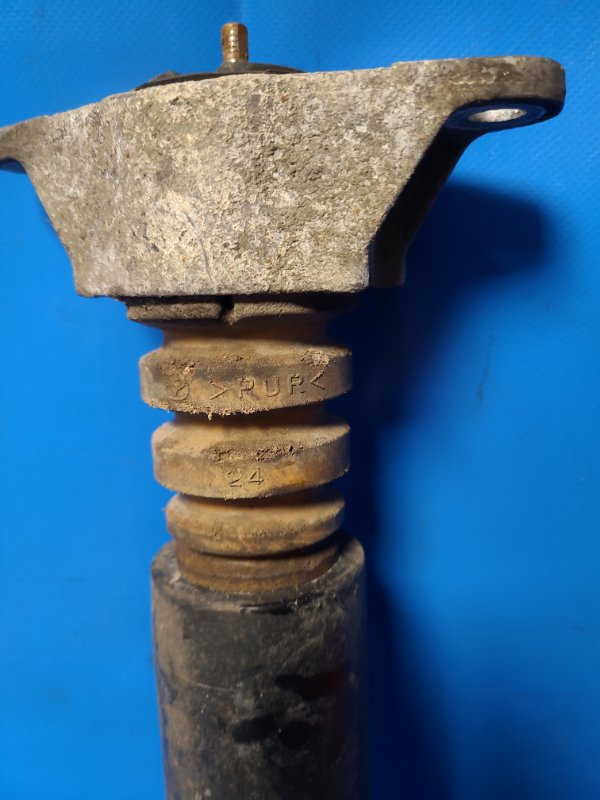 Амортизатор задний CX-5 (KE) 11-17