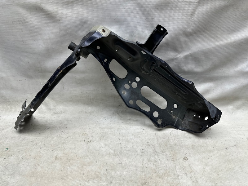 Кронштейн крепления передней панели правый LEXUS GS350 GS300 05-11 Седан 3.0 53202-30905 Б/У