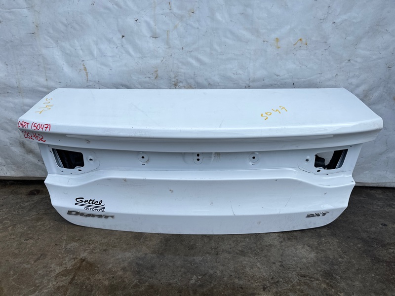 Крышка багажника DODGE DART 12-16 2015 2.4 ED6 68081664AB Б/У
