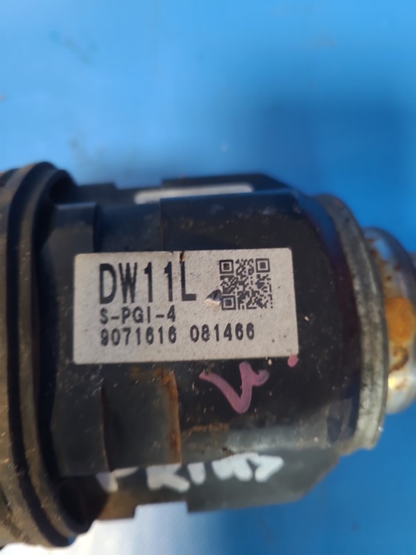 Привод передний передний левый PRIUS - 30 09-17