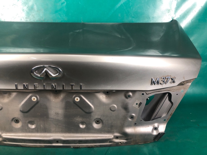 Крышка багажника M25/M37/M56/Q70/M35H 10-16 2010 Седан 3.7 VQ37VHR