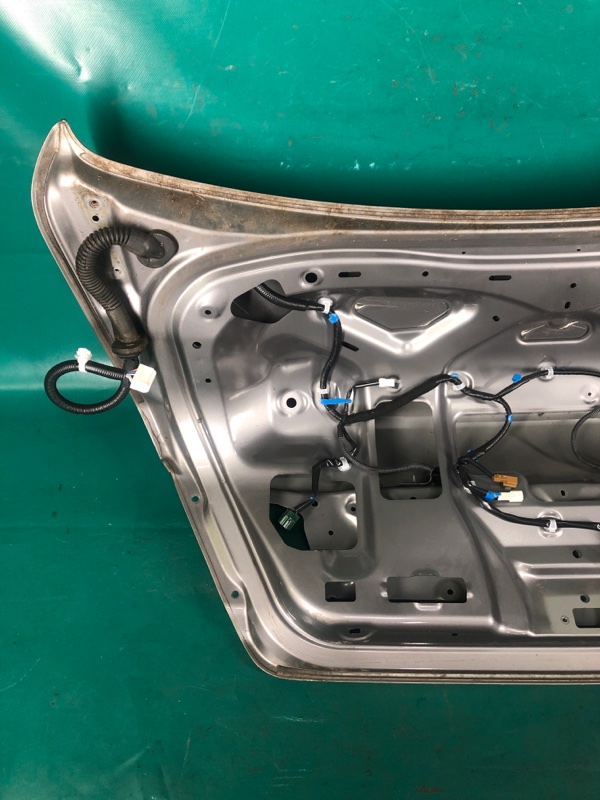 Крышка багажника M25/M37/M56/Q70/M35H 10-16 2010 Седан 3.7 VQ37VHR