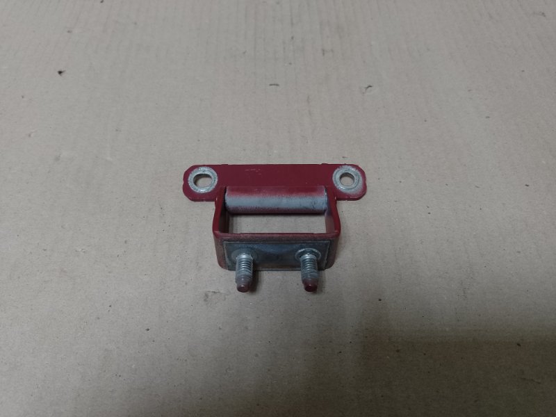 Петля крышки багажника KIA SORENTO XM 09-14 2009 2.4 79710-2E000 Б/У