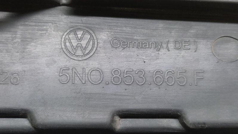 Заглушка ПТФ левая TIGUAN 08-17 2016 2.0 CCTA