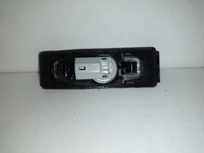 Подсветка номера CAMRY 40 06-11 2010 2.5 2ARFE