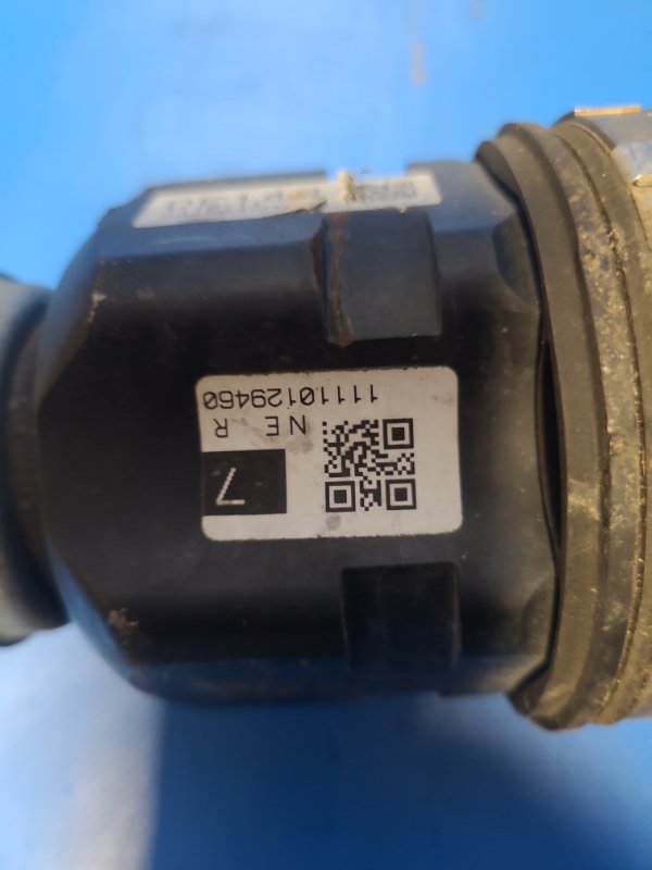 Привод передний правый PRIUS PLUS 11-14 Привод передний правый PRIUS PLUS 11-14