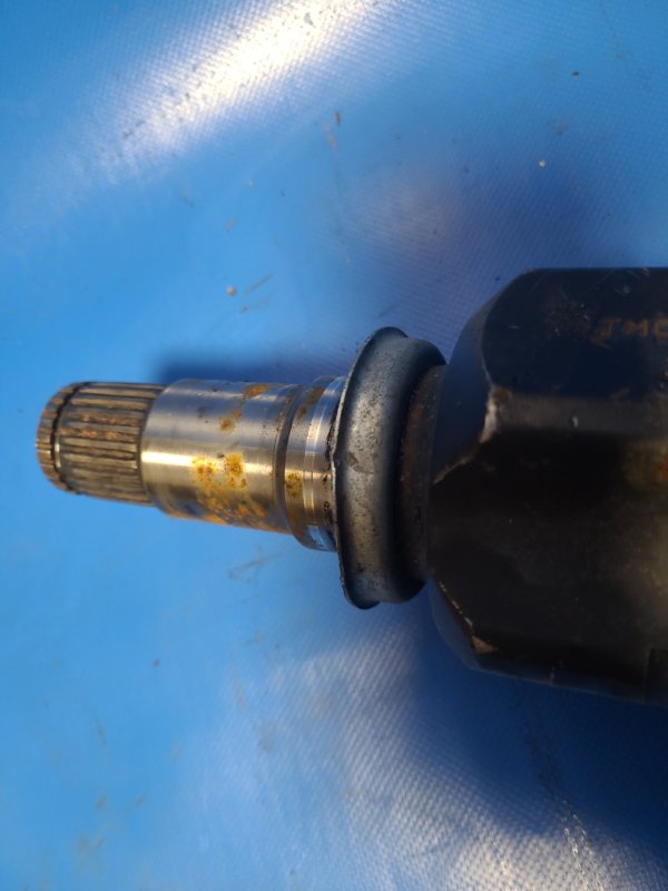 Привод передний правый PRIUS PLUS 11-14 Привод передний правый PRIUS PLUS 11-14