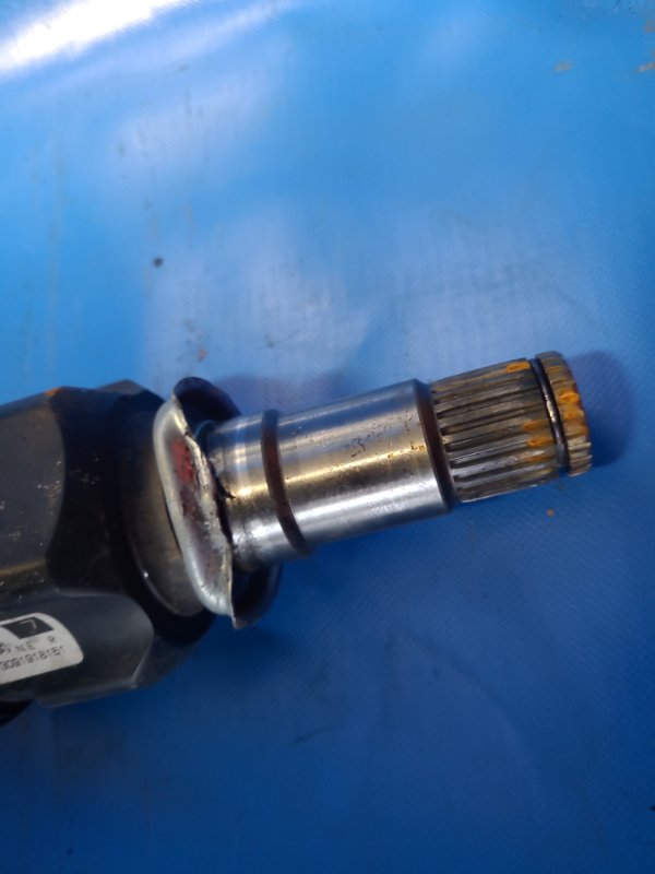 Привод передний правый PRIUS PLUS 11-14 Привод передний правый PRIUS PLUS 11-14