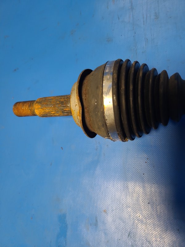 Привод передний правый PRIUS PLUS 11-14 Привод передний правый PRIUS PLUS 11-14