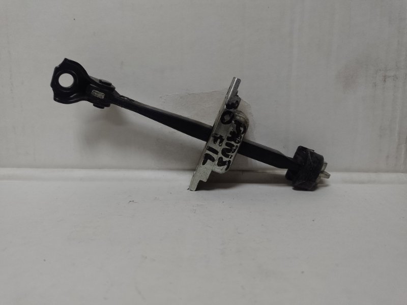 Запчасть ограничитель двери передний левый TOYOTA PRIUS - 30 09-17 68610-47021 Б/У Ограничитель двери передний левый TOYOTA PRIUS - 30 09-17 68610-47021 Б/У