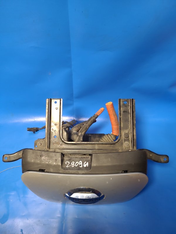 Зарядное гнездо (розетка) LEAF 10-17