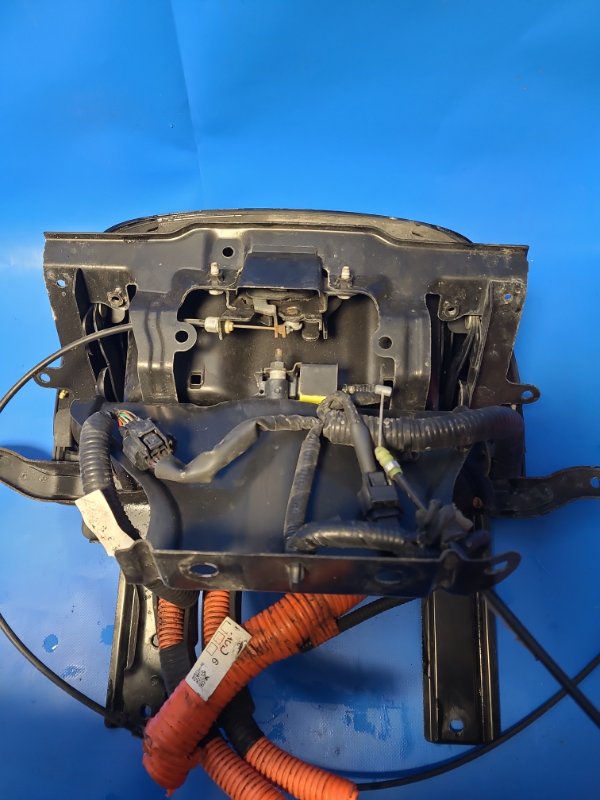 Зарядное гнездо (розетка) LEAF 10-17