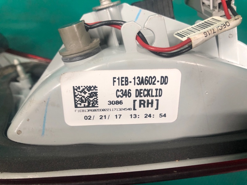 Фонарь внутренний правый FOCUS 10-18 2017 2.0