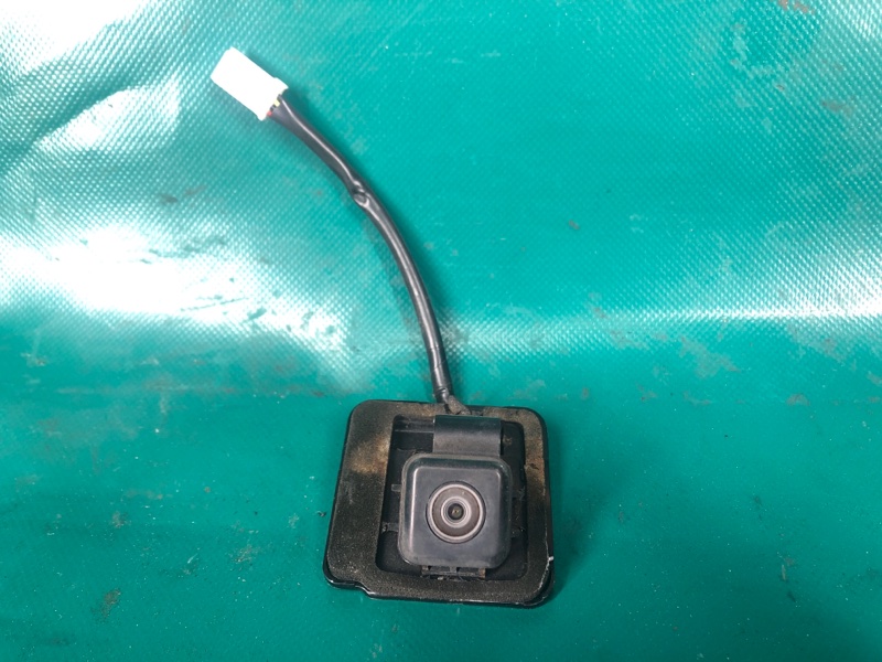 Камера заднего вида INFINITI M25/M37/M56/Q70/M35H 10-16 2010 Седан 3.7 VQ37VHR 28442-1MA0A Б/У