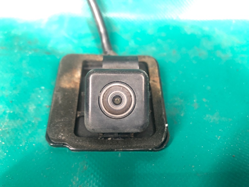 Камера заднего вида INFINITI M25/M37/M56/Q70/M35H 10-16 Седан 3.7 VQ37VHR