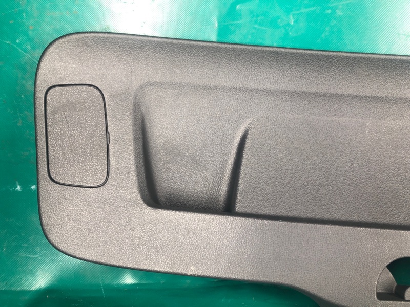 Обшивка крышки багажника VOLKSWAGEN PASSAT B7 11-15 CBTA 2.5L