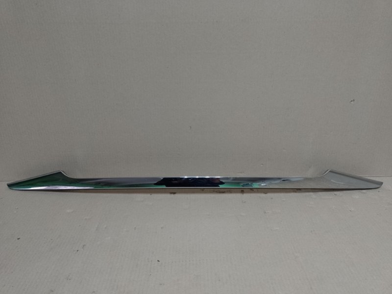 Накладка крышки багажника HYUNDAI SONATA YF 10-14 87310-3S000 Б/У