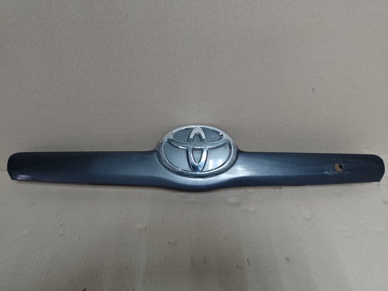 Панель подсветки номера TOYOTA CAMRY 40 06-11 76811-06130-H0 Б/У