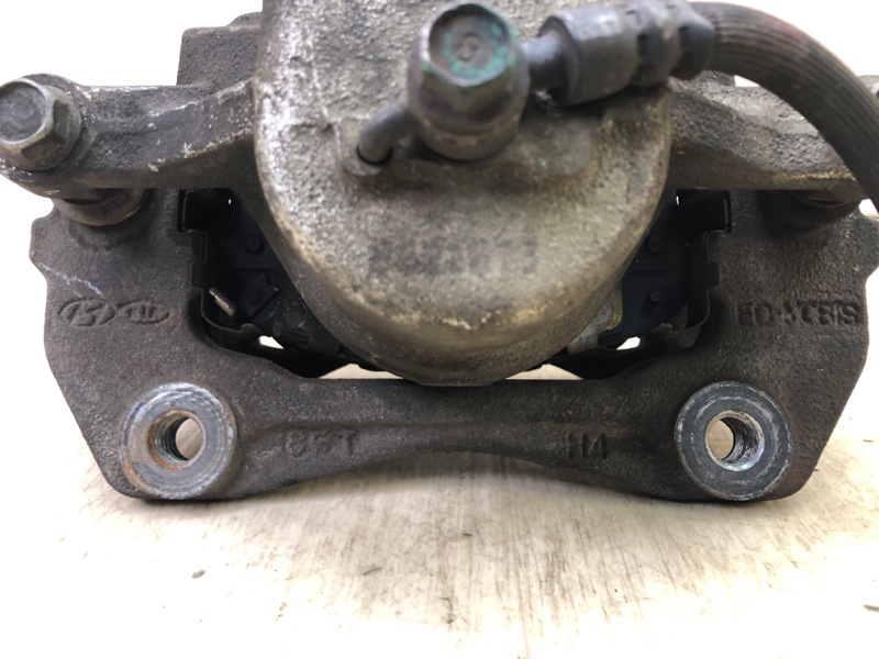 Суппорт тормозной передний левый I30 FD 07-12 Суппорт тормозной передний левый I30 FD 07-12