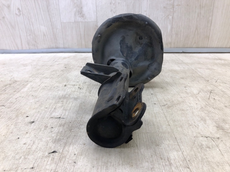 Амортизатор передний правый I30 FD 07-12 Амортизатор передний правый I30 FD 07-12