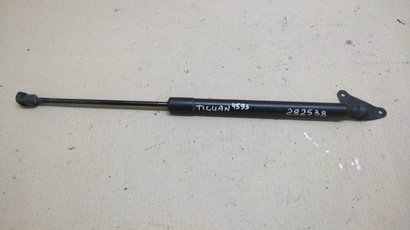 Амортизатор крышки багажника правый VOLKSWAGEN TIGUAN 08-17 2016 2.0 CCTA 5N0 827 550 D Б/У