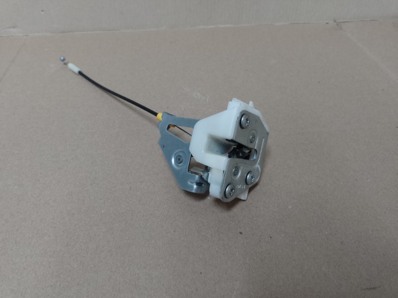 Замок крышки багажника правый MITSUBISHI OUTLANDER XL 05-13