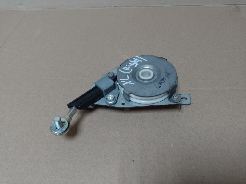 Трос замка багажника правый MITSUBISHI OUTLANDER XL 05-13 5802A010 Б/У