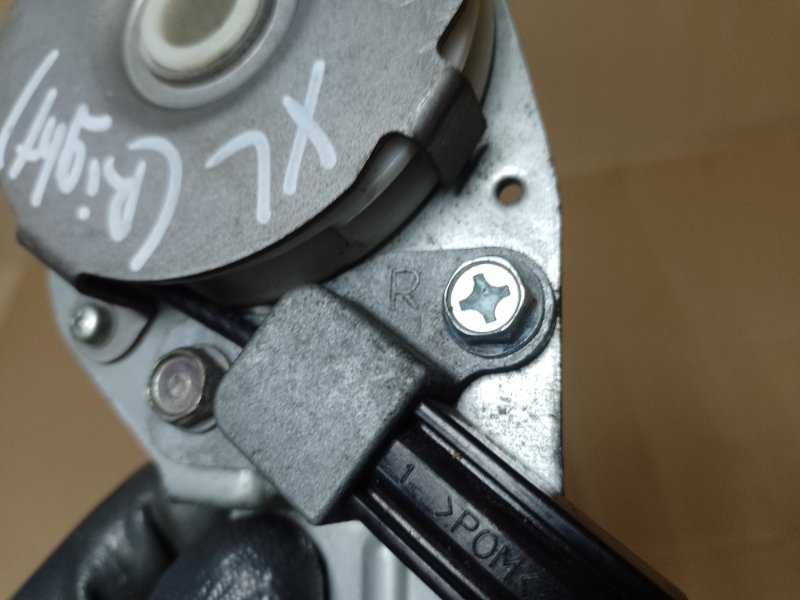 Трос замка багажника правый MITSUBISHI OUTLANDER XL 05-13