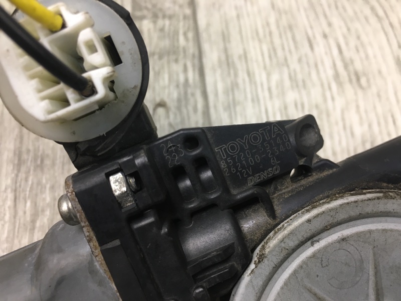 Моторчик стеклоподъемника задний правый CAMRY 40 06-11