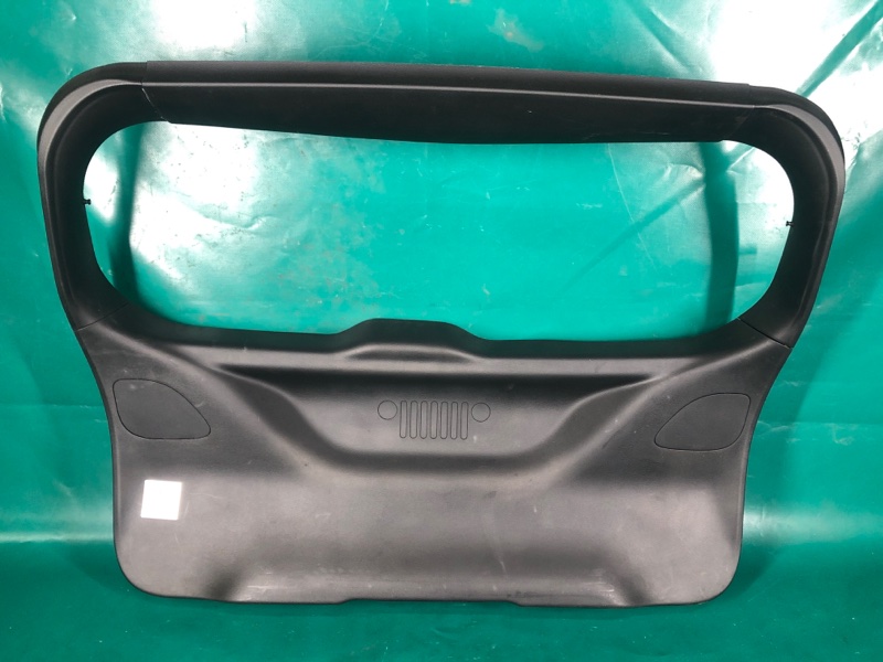 Обшивка крышки багажника JEEP COMPASS 17-21 2017 2.4 ED6 5UN06DX9AB Б/У