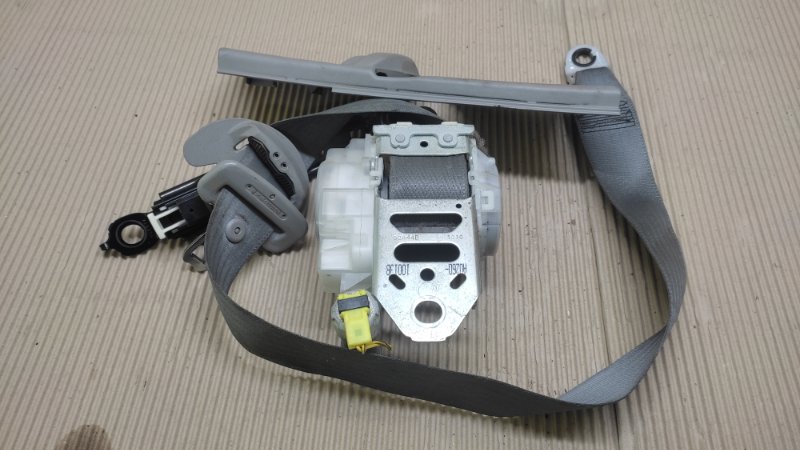 Ремень безопасности передний правый CAMRY 40 06-11 2010 2.5 2ARFE