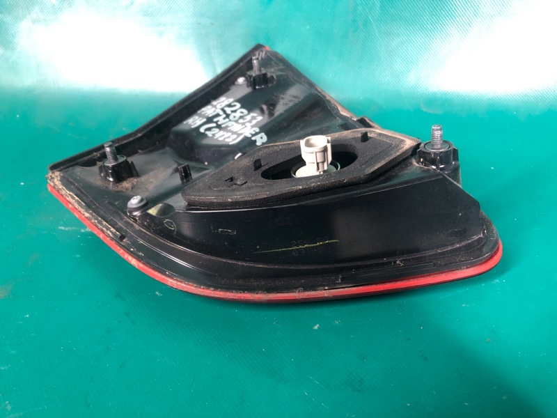 Фонарь внутренний правый PATHFINDER R52 12-21 2020 3.5 VQ35DD