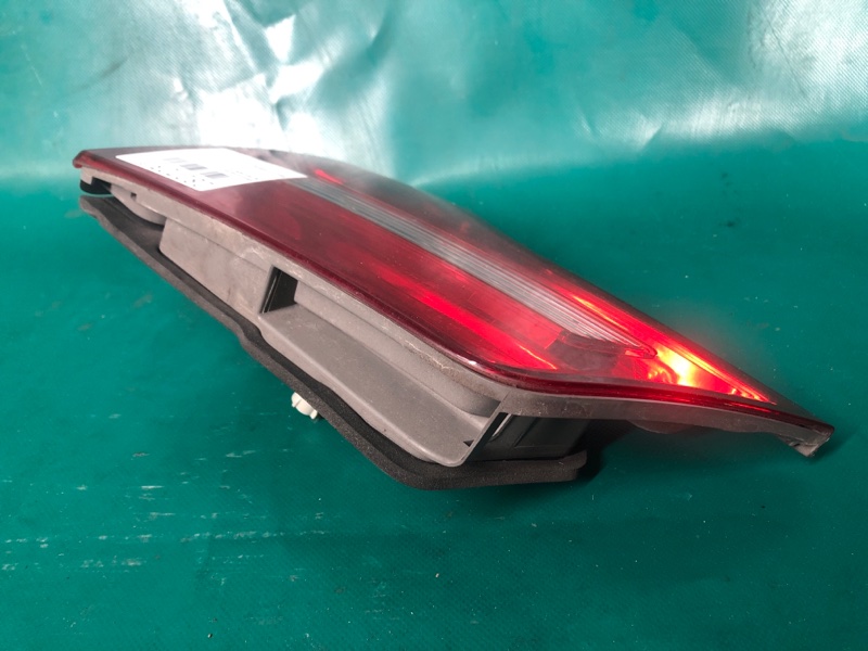 Фонарь внутренний правый MDX (YD2) 06-13 2008 3.7 Фонарь внутренний правый MDX (YD2) 06-13 2008 3.7