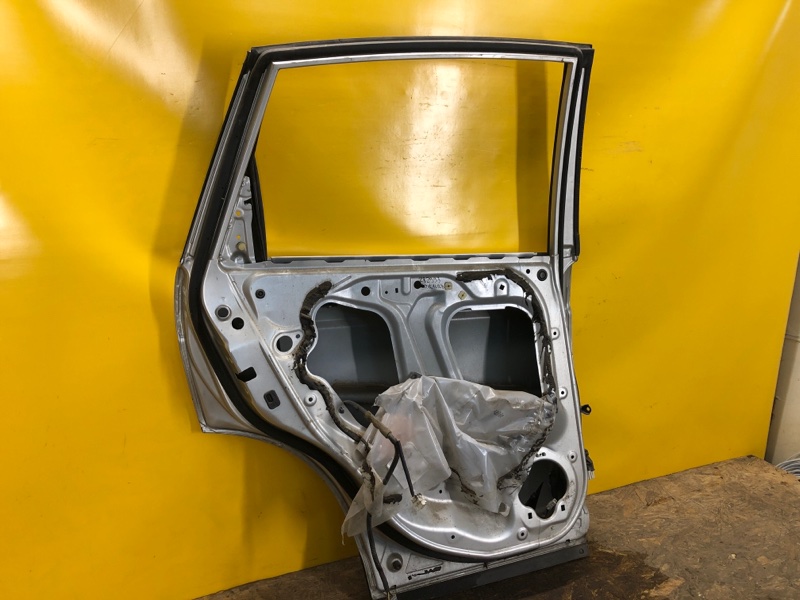Дверь задняя левая CRV 06-12
