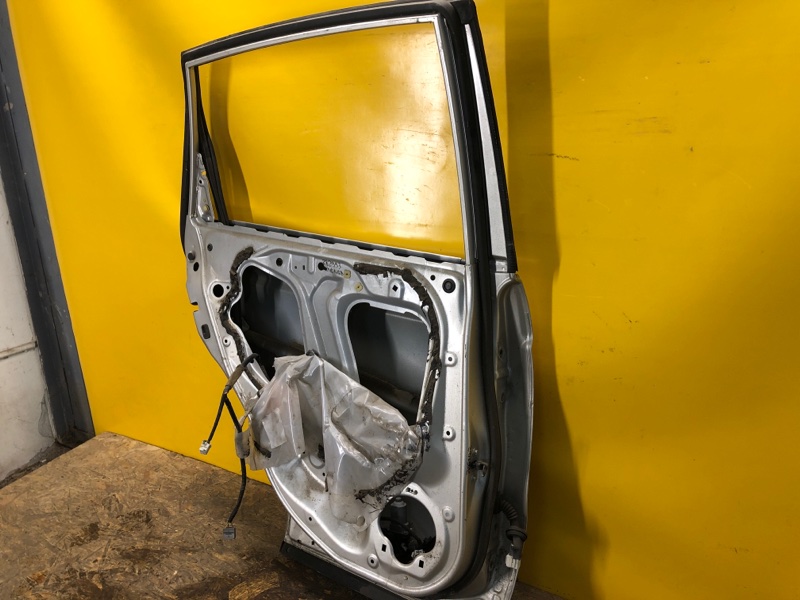 Дверь задняя левая CRV 06-12